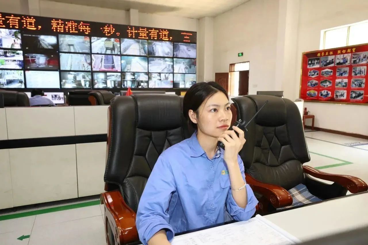 致敬“她”力量 海南礦業(yè)開(kāi)展“國(guó)際婦女節(jié)”系列活動(dòng)3_20240309154103.jpg