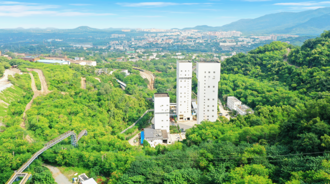 海南日?qǐng)?bào)：海南礦業(yè)持續(xù)完善產(chǎn)業(yè)布局，推動(dòng)高質(zhì)量發(fā)展