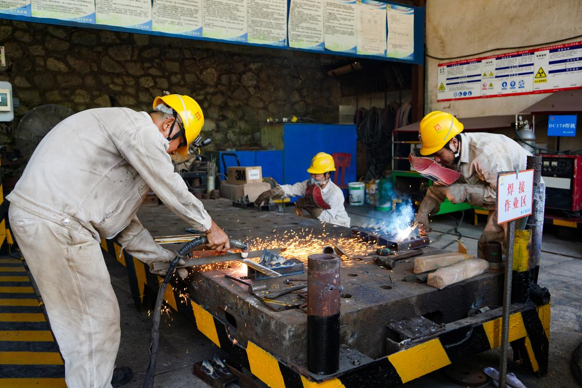 國(guó)慶節(jié) | 愛(ài)崗敬業(yè) 海礦人用實(shí)干擔(dān)當(dāng)向祖國(guó)告白